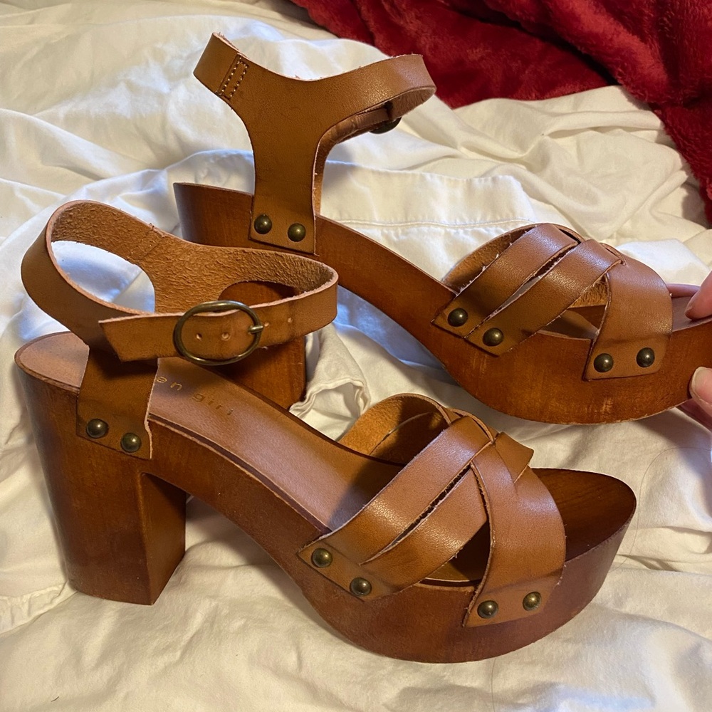 Steve Madden size 8 heeled sandals - Picture 2 of 4
